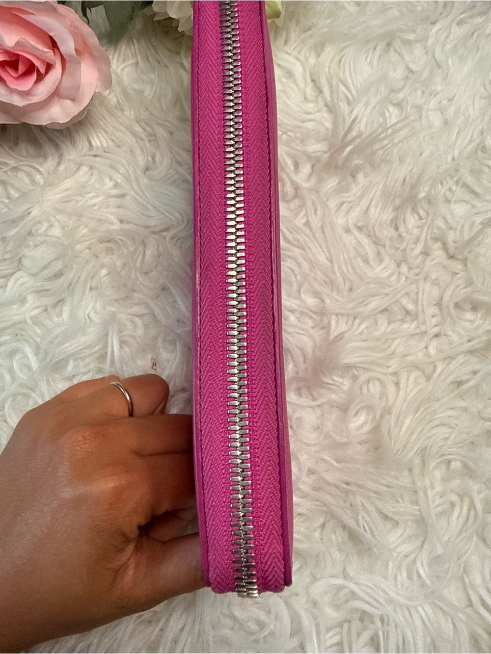 Vintage- Balenciaga Fuchsia Zip Wallet - Picture 4 of 9